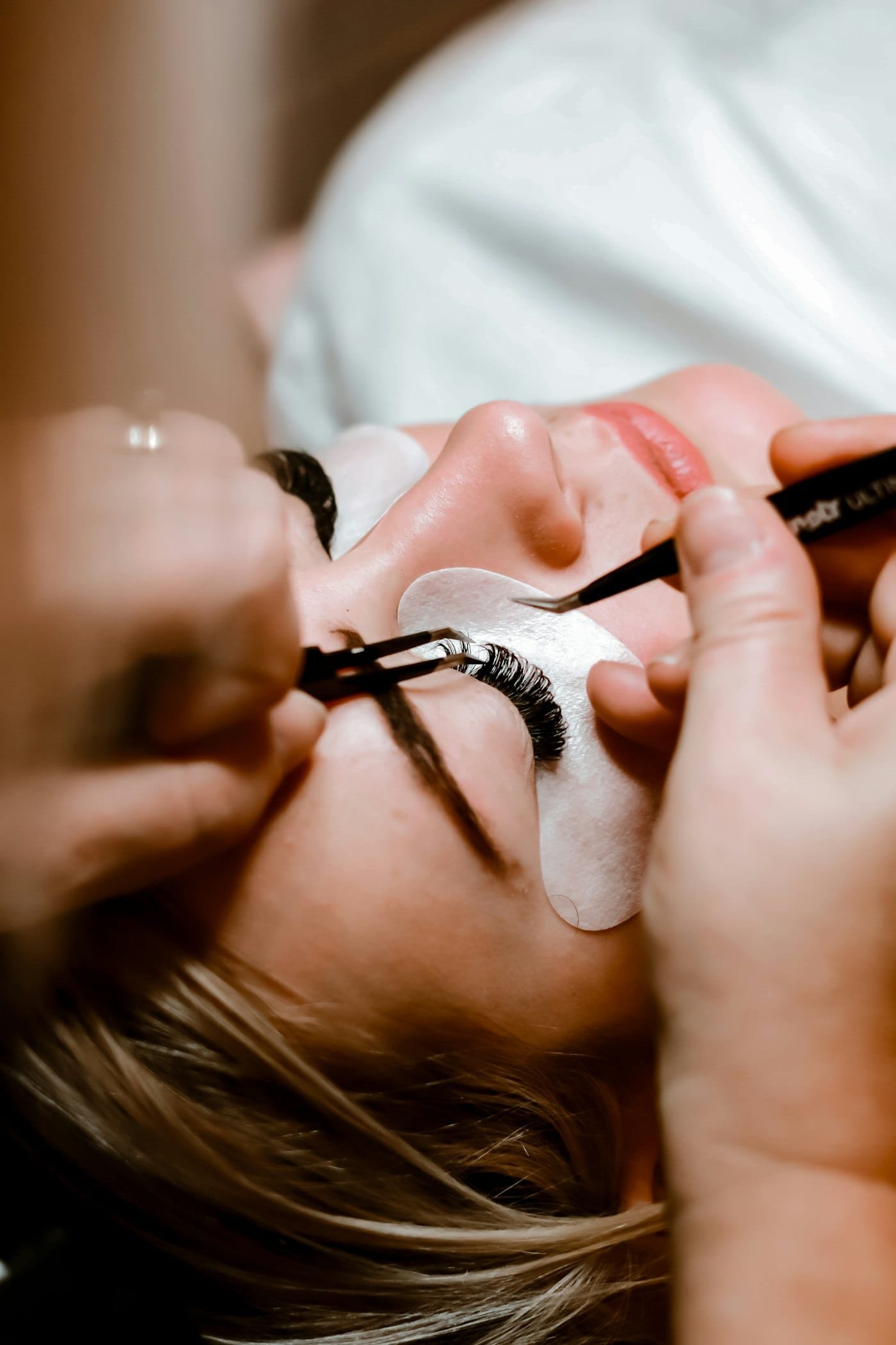 A lash lift being applied